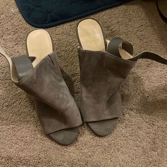 Nine West grey sandals 7 - Picture 1 of 7